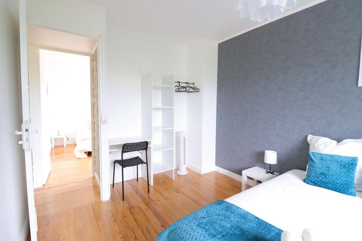 Le Ambroise - T3 Spacieux Et Calme Avec Parking Gratuit Bergerac Room photo
